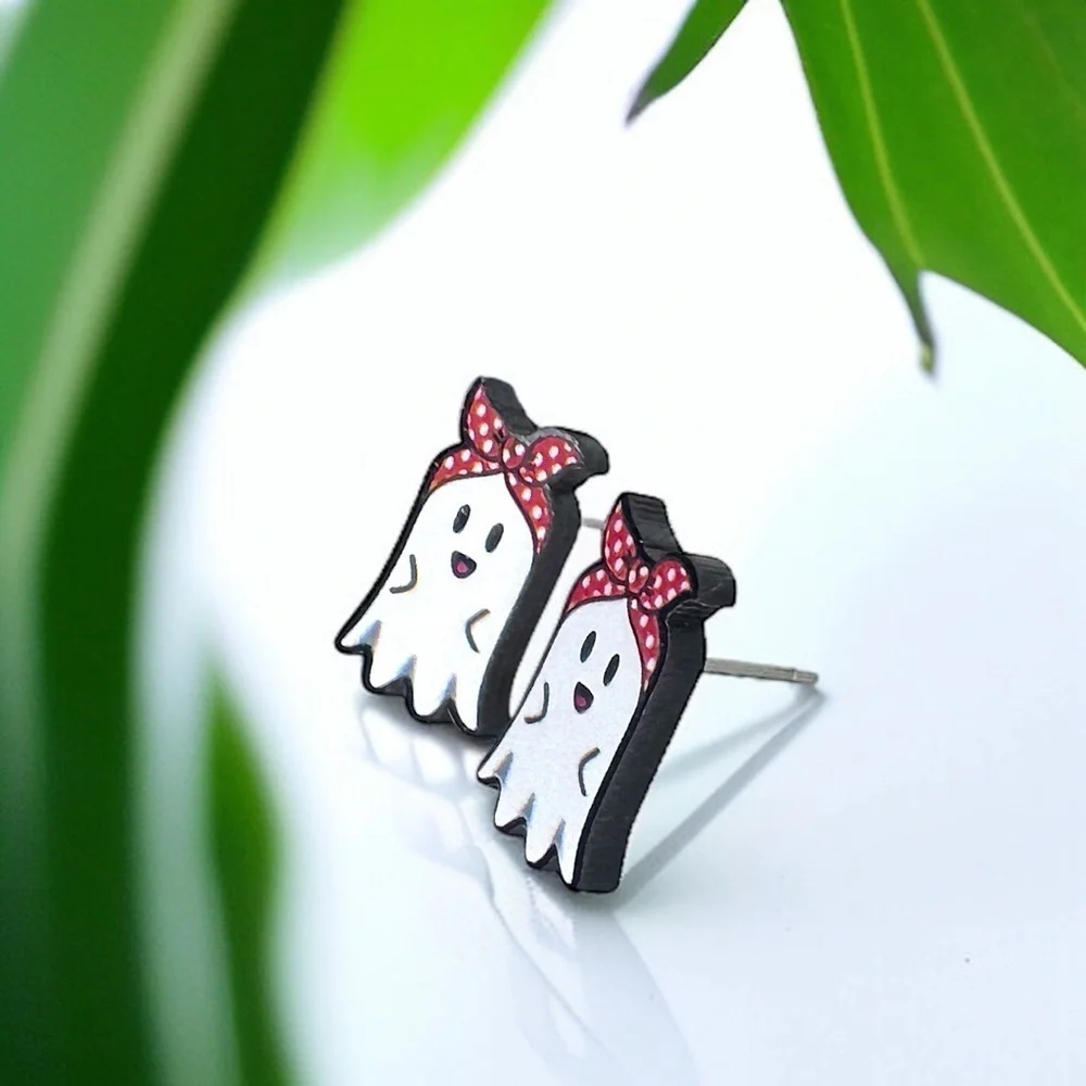 Spooktacular Retro Ghost Stud Earrings 👻 NWT Halloween Accessories